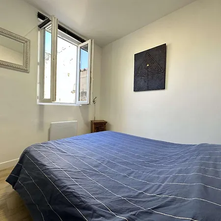 Appartement 2 Pièces à - Lr180-029 *