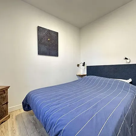 Appartement 2 Pièces à - Lr180-029