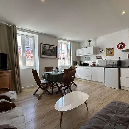 2 Pièces à - Lr180-029 Appartement
